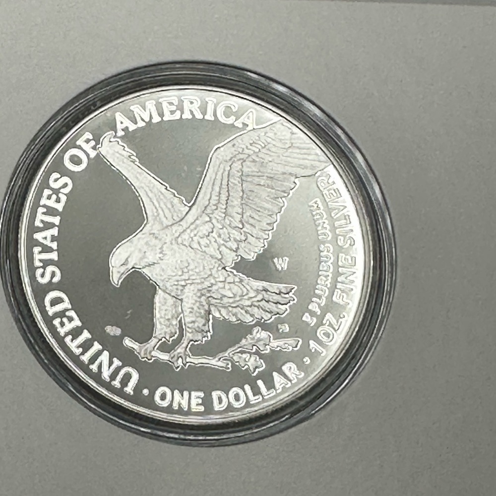 2023 Congratulations Set American Eagle One Ounce 99.9% Silver Proof Coin - Picture 11 of 13